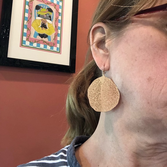 Gold Filigree Earrings - Picture 4 of 6